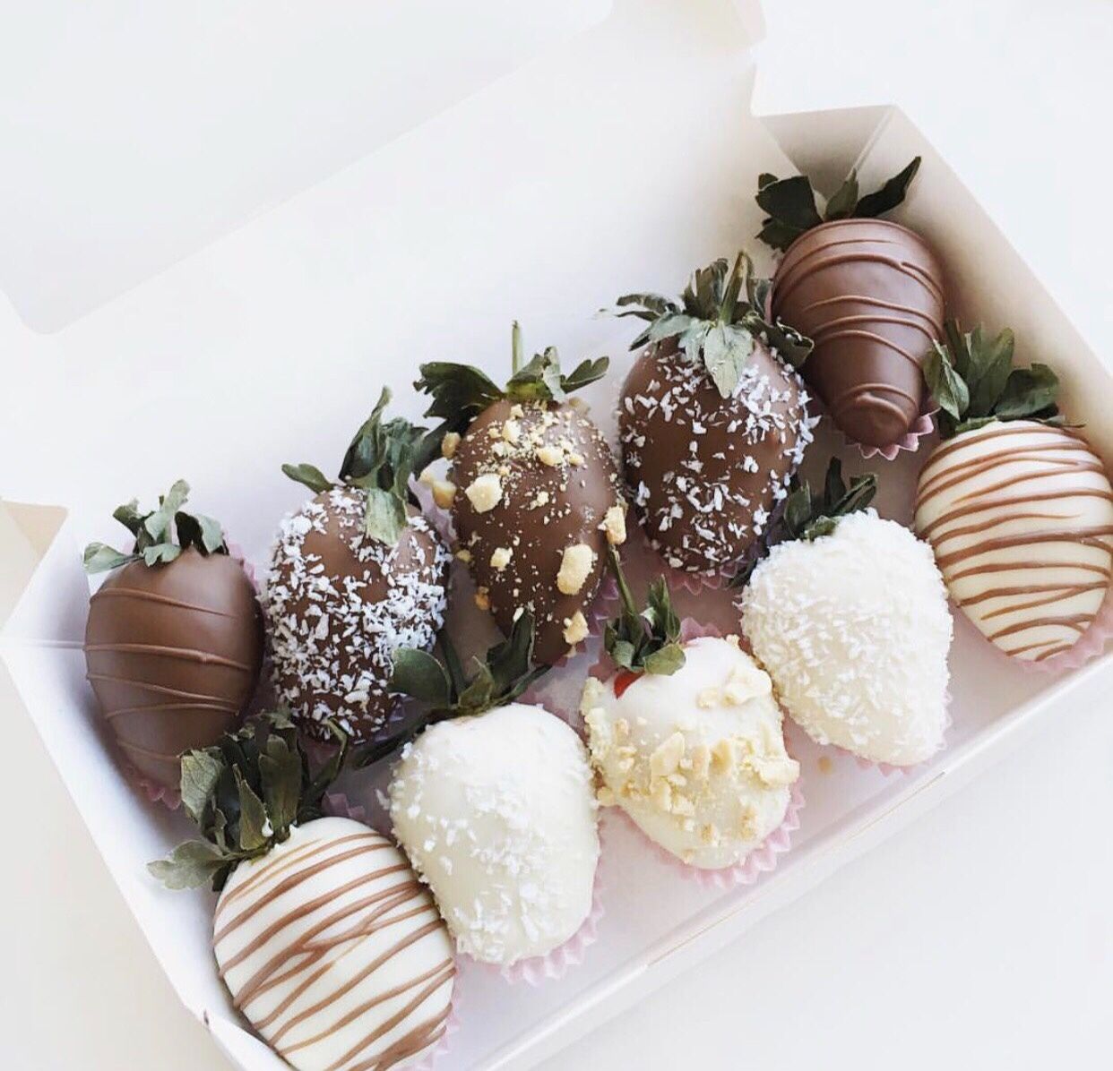 Specialty Chocolate Covered Strawberries Dz.