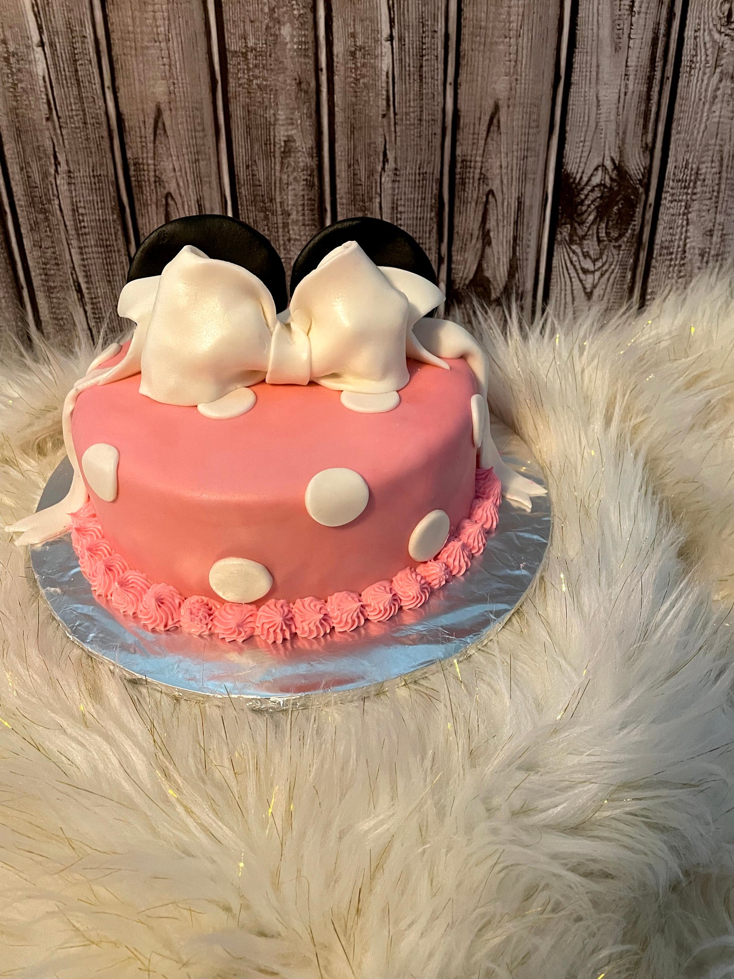 Character Theme Round Cakes